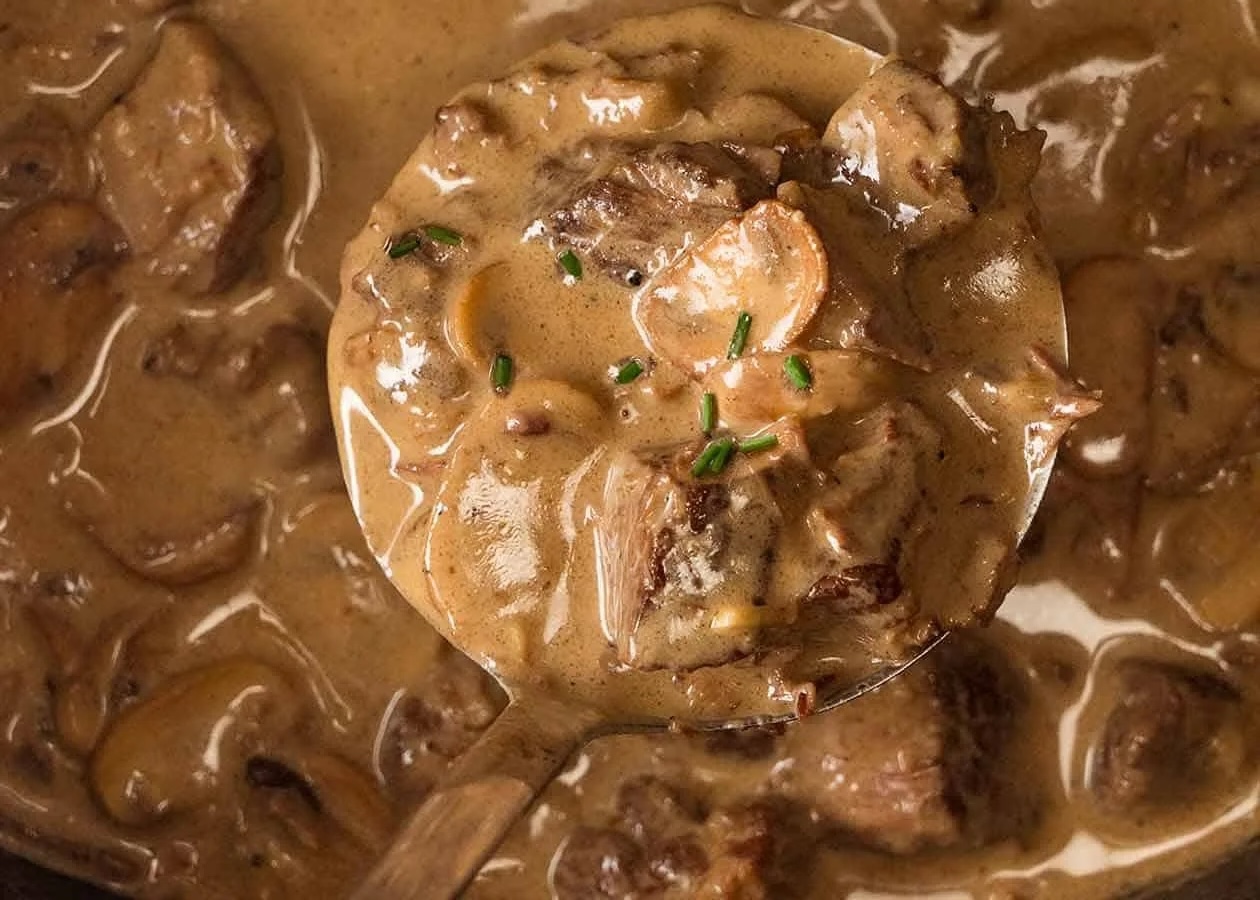 Slow Cooker Beef Stroganoff